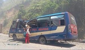Al menos 7 muertos deja atentado con explosivos en la vía Panamericana, en Cauca