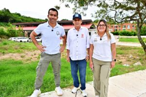 Rey entregó la nueva plaza de mercado de Ricaurte