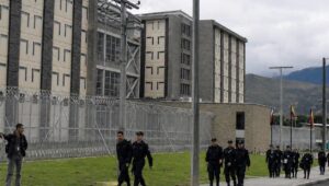 Dos funcionarios del INPEC, fueron enviados a prisión