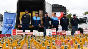Gobernador Jorge Rey alerta sobre adulteración de cerveza tras hallazgo de más de 3.300 unidades reenvasadas en Soacha