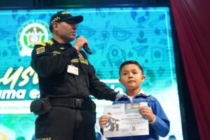 Soacha tiene el mejor policía del año