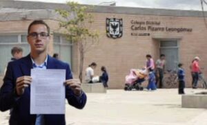 ¿Colegio Carlos Pizarro León Gómez, deberá cambiar de nombre?
