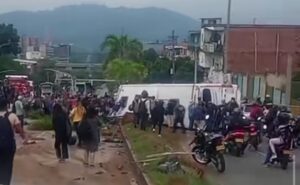 34 heridos tras accidente de bus de servicio especial